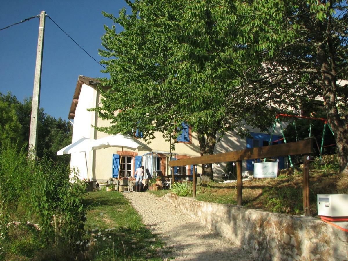 Camping La Vallee Verte Ambert Exterior photo