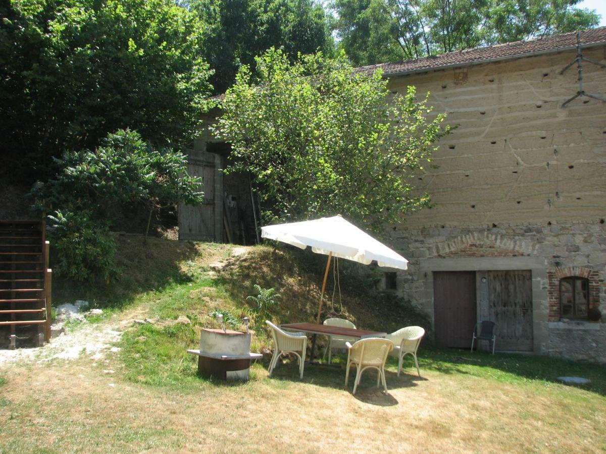 Camping La Vallee Verte Ambert Exterior photo
